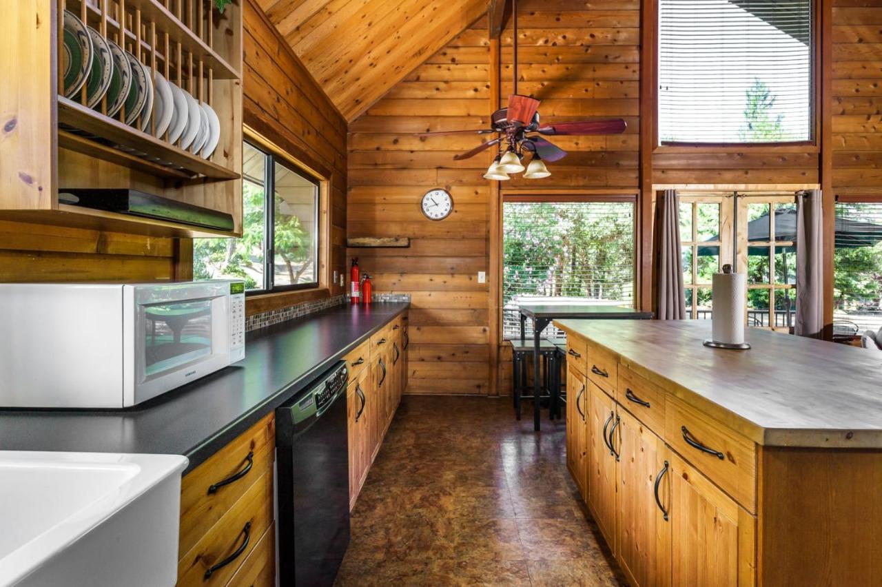 Rustic Modern De Alba *